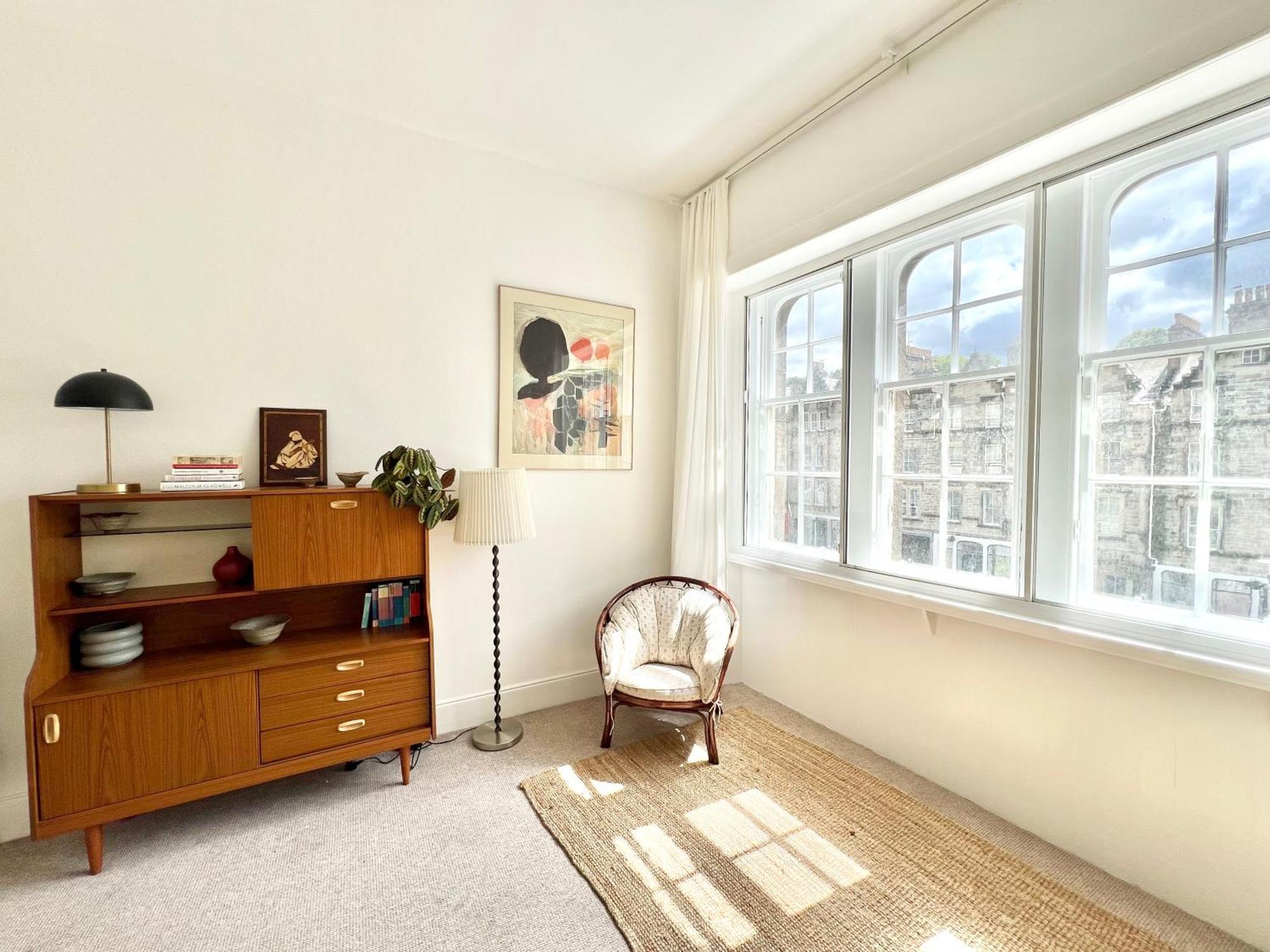 Bright Old Town City Centre Apartment Единбург Екстериор снимка